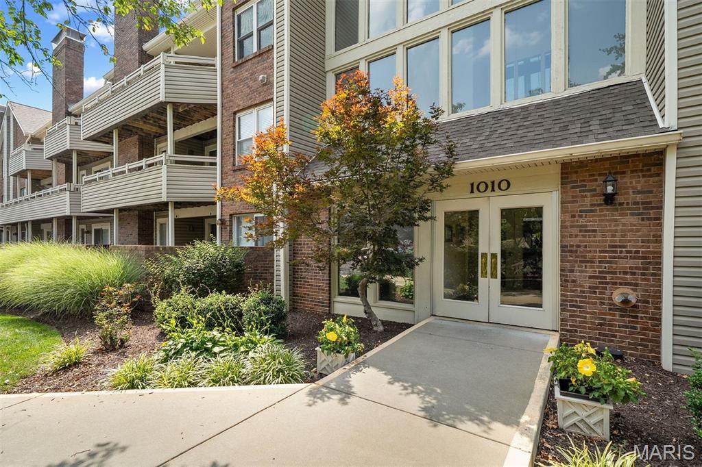 1010 Thoreau Court - Photo 1