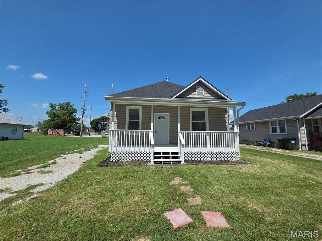 617 2nd Street - Photo 1