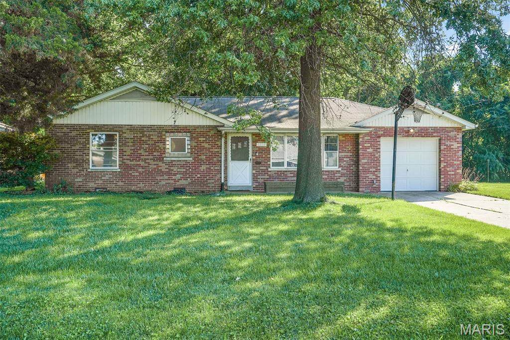 6104 Washington Street - Photo 1