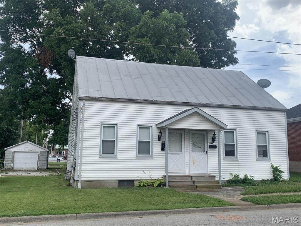 202 1st Street - Photo 1