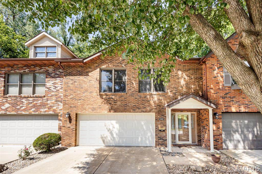 306 Northoak Drive - Photo 1