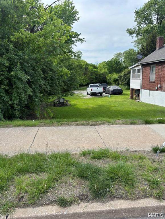 2137 Kienlen Avenue - Photo 1