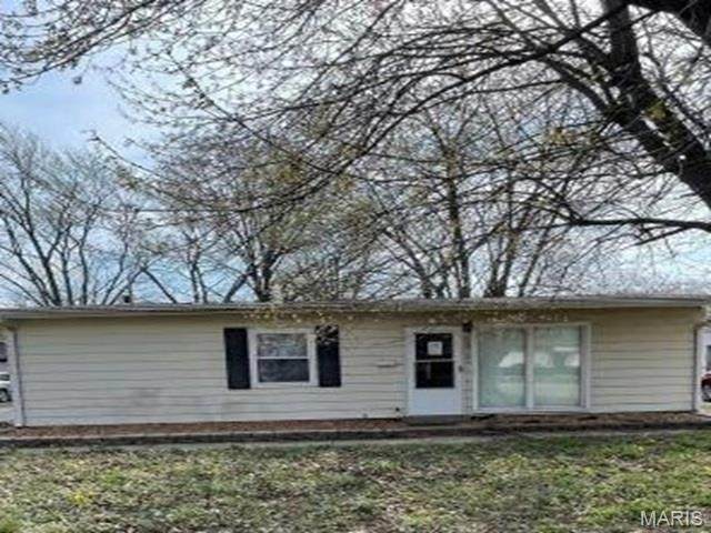 128 Saint Thomas Lane - Photo 1