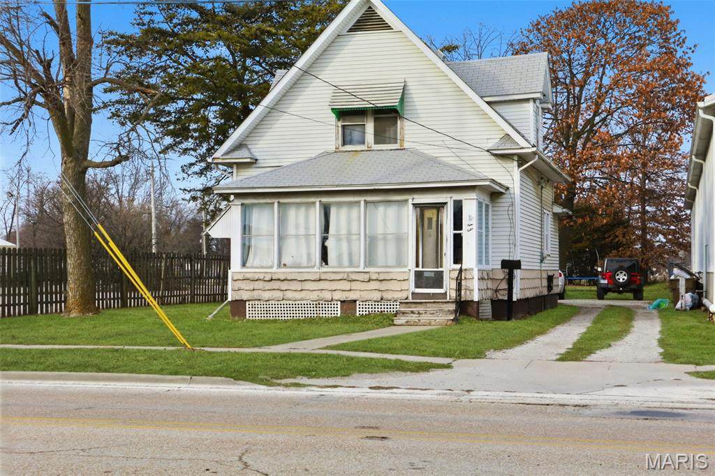 712 Main Street - Photo 1