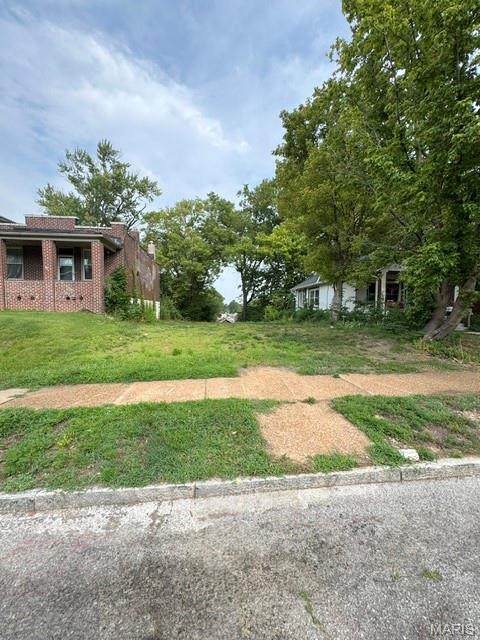 4459 Grace Ave - Photo 1
