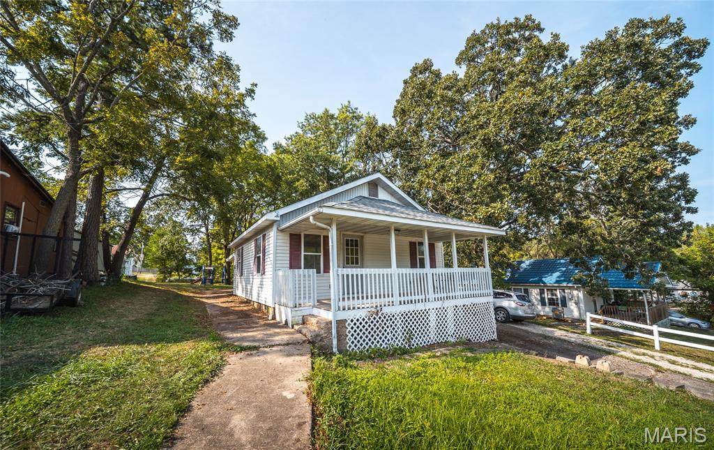 205 9th Street - Photo 1