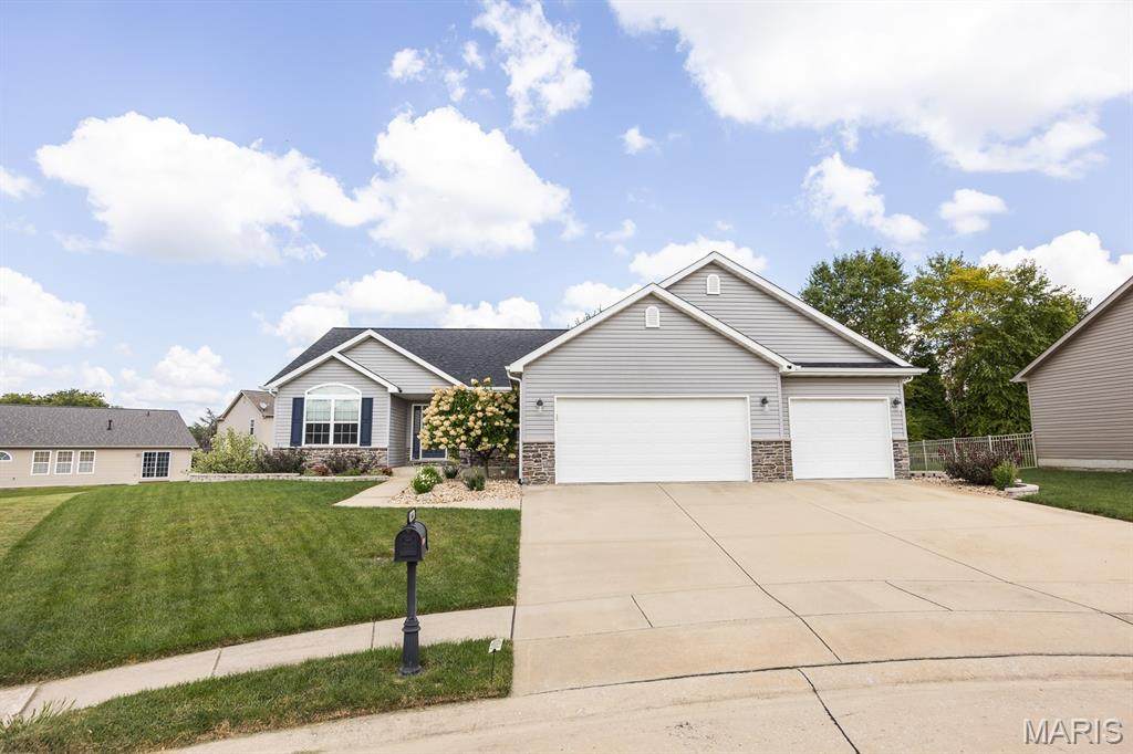 1444 Victoria Square Court - Photo 1