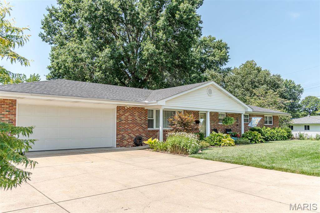 702 Oriole Lane - Photo 1