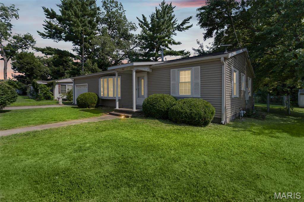 307 Mosier Street - Photo 1