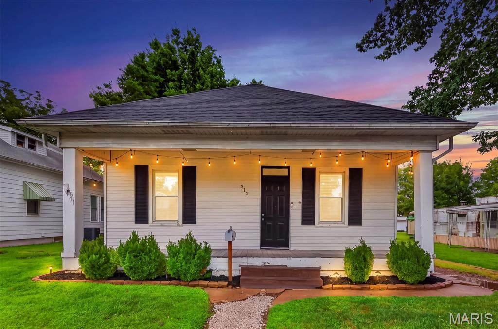 512 Main Street - Photo 1