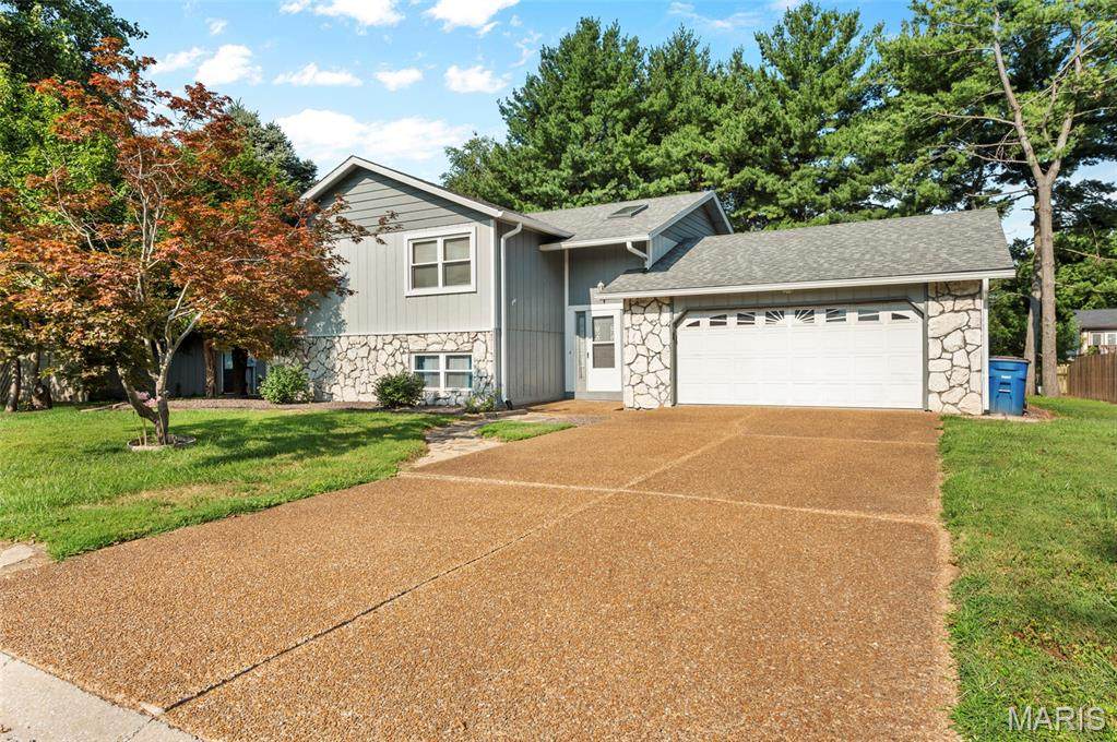 404 Lindenwood Drive - Photo 1