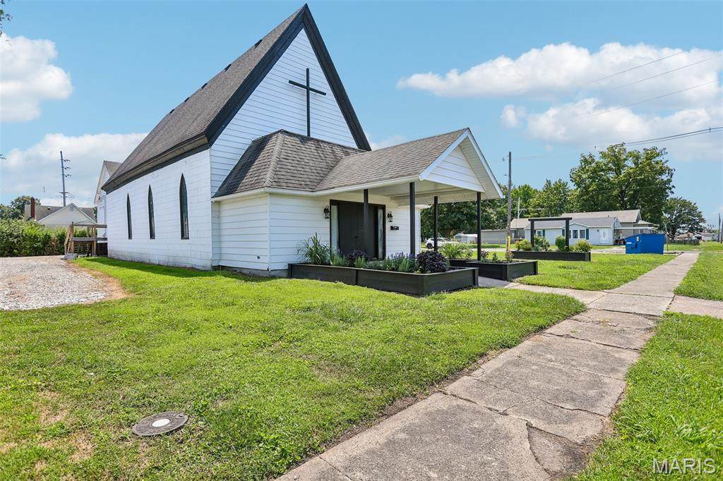 206 Spruce Street - Photo 1