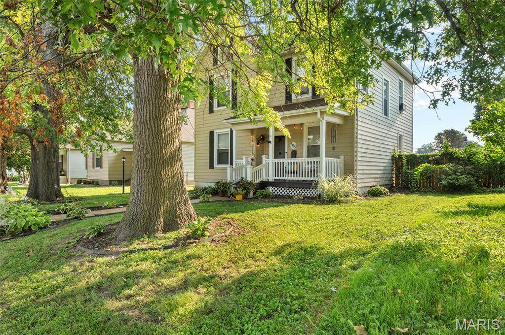 408 Sycamore Street - Photo 1