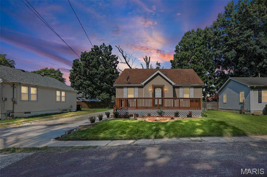 209 14th Street - Photo 1