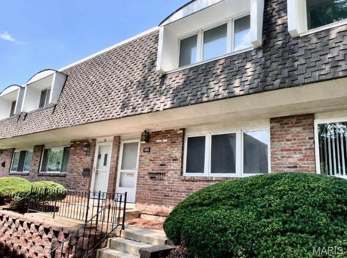 1072 Lafayette Court - Photo 1