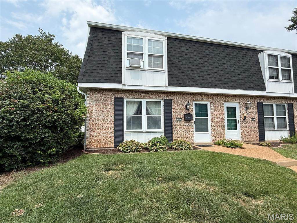 840 Dumont Place - Photo 1