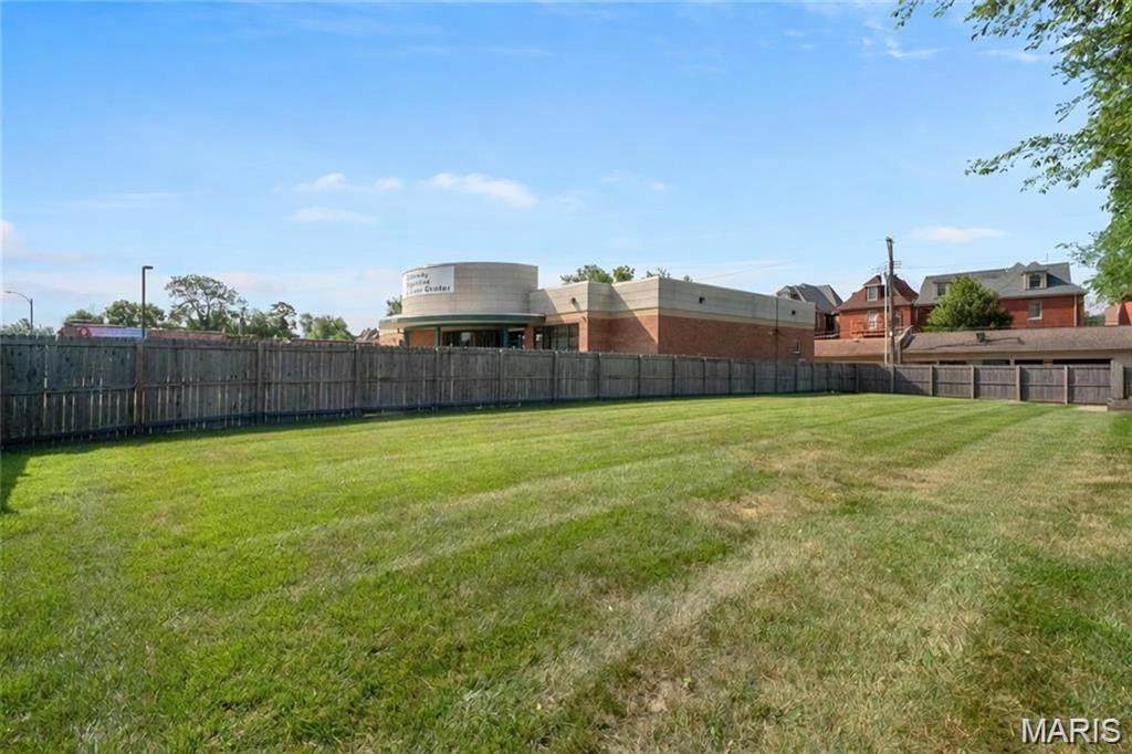 4530 Delmar Boulevard - Photo 1