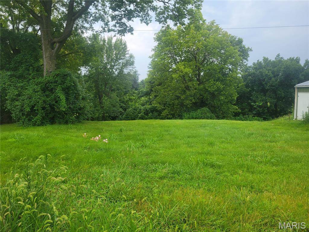 411 6th Street - Photo 1