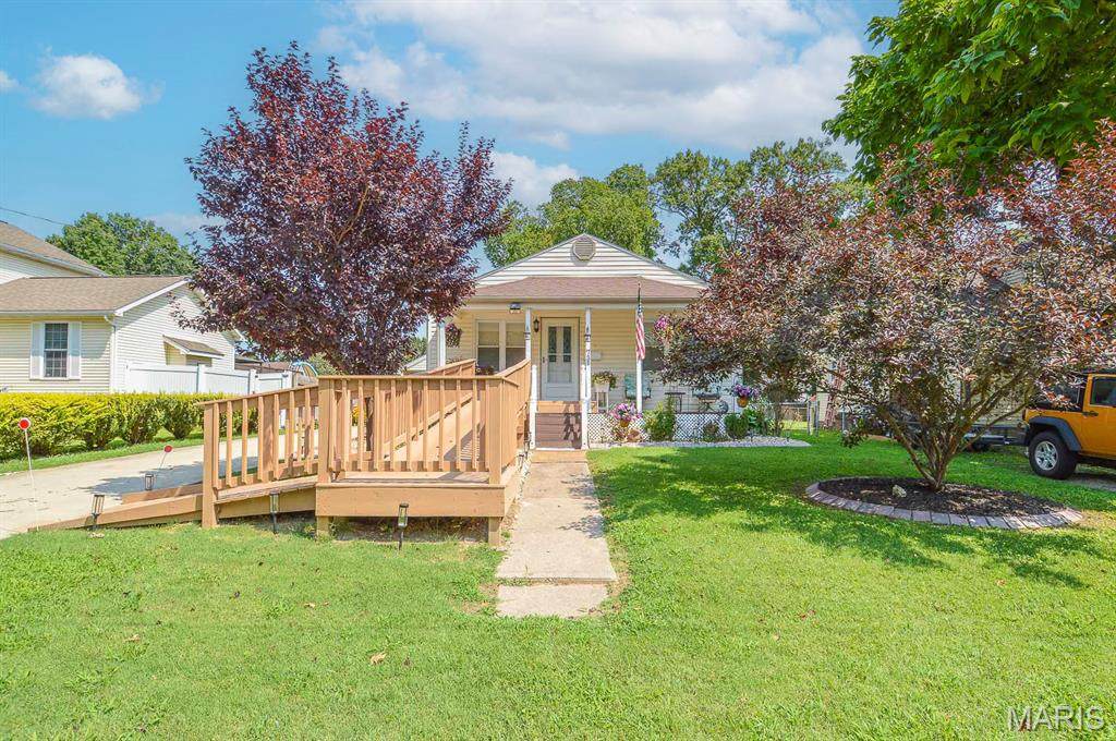 735 Bond Avenue - Photo 1