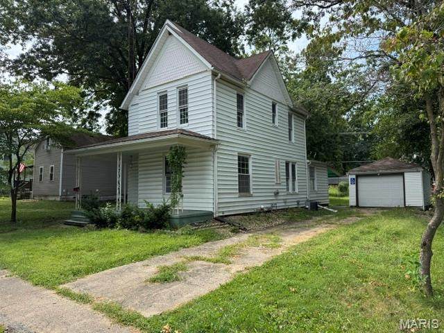 210 Elm Street - Photo 1