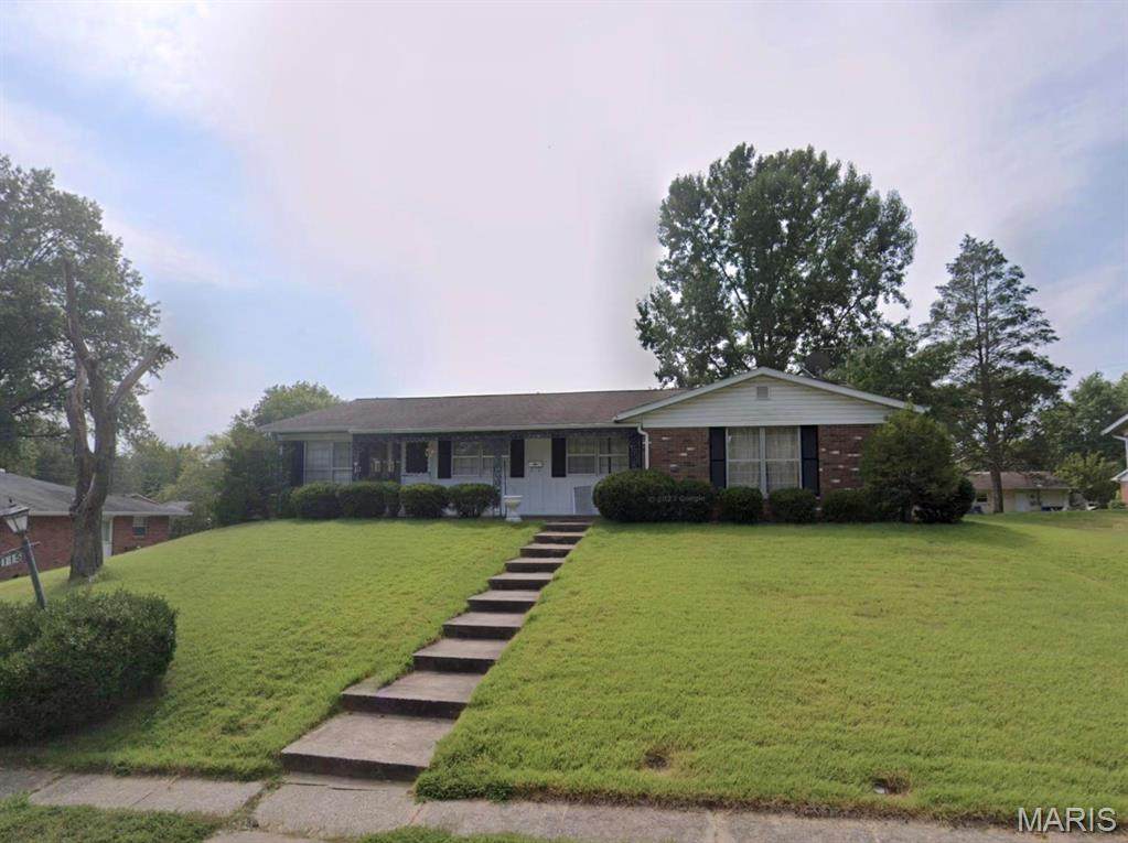 113 Derbyshire Drive - Photo 1