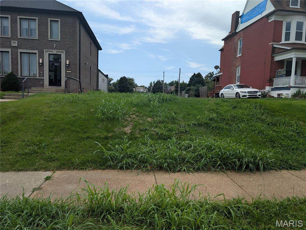 4320 Washington Boulevard - Photo 1
