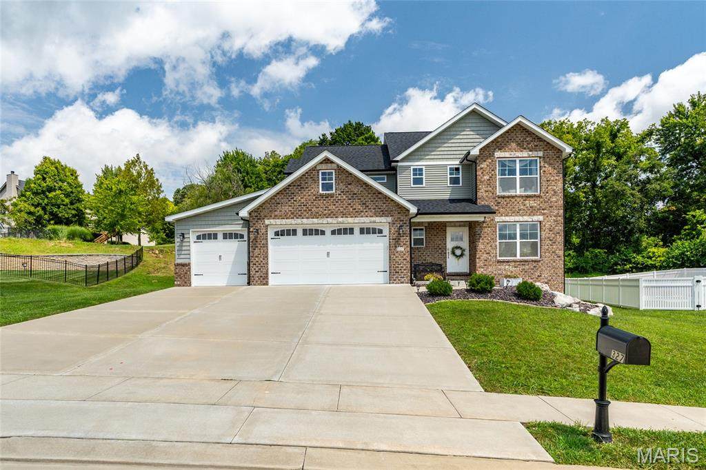 327 Star Lane - Photo 1