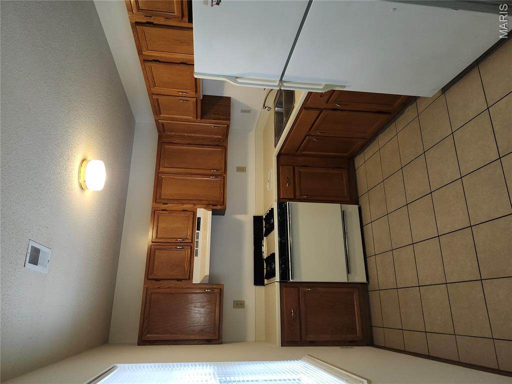 1649 Clawson Street - Photo 1