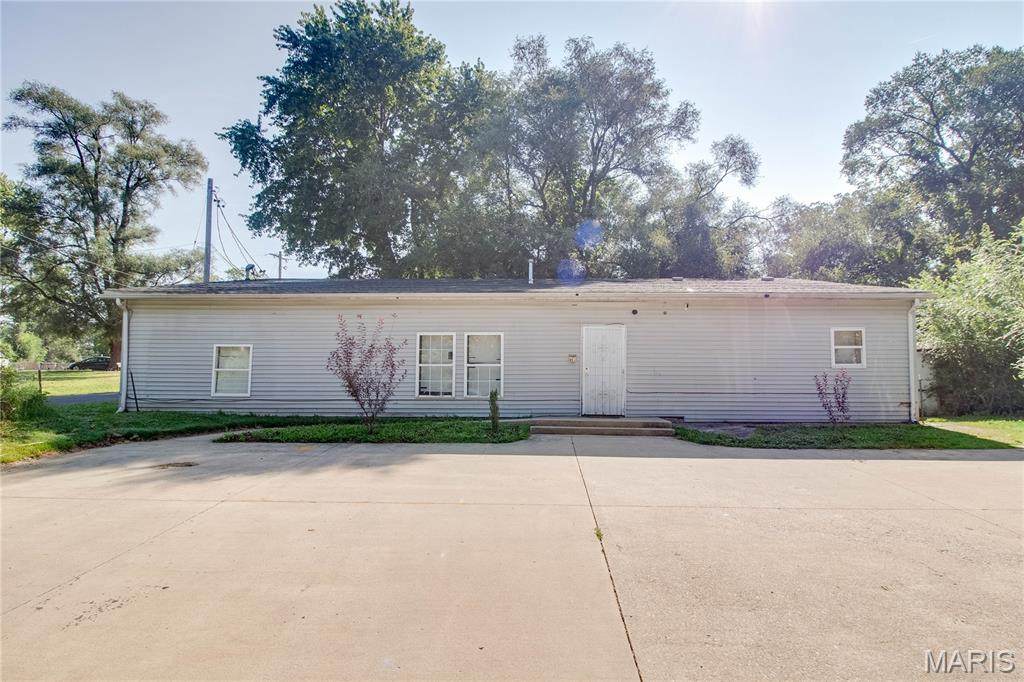 91 Stanley Road - Photo 1
