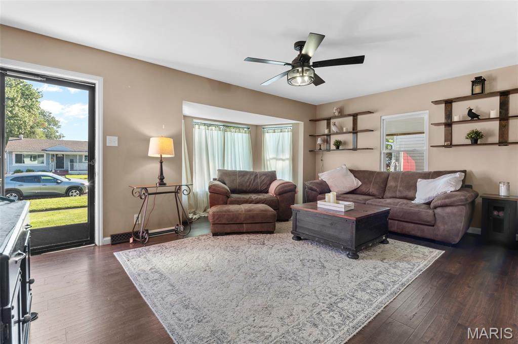1640 Venice Avenue - Photo 1