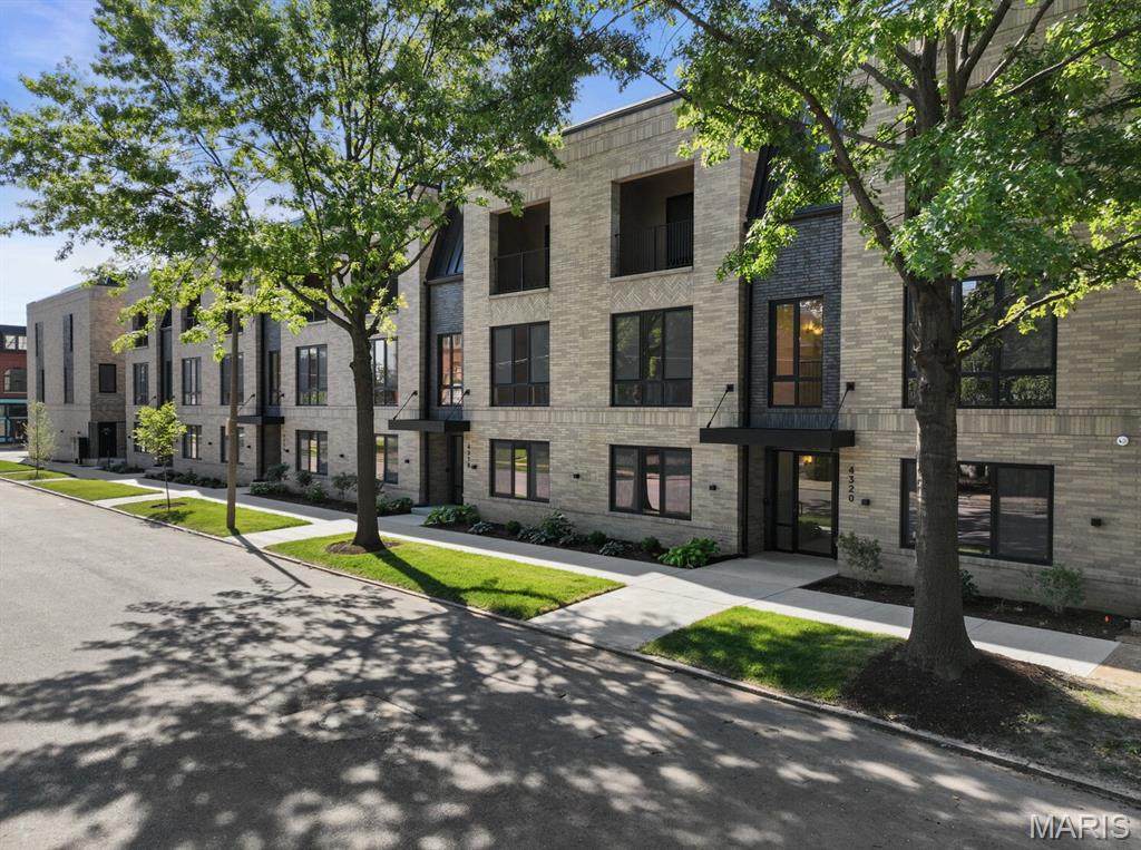 1401 Tower Grove Avenue - Photo 1