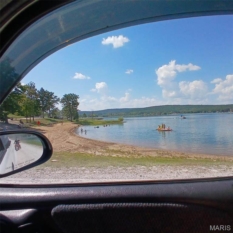 587 Lakeview Drive - Photo 1