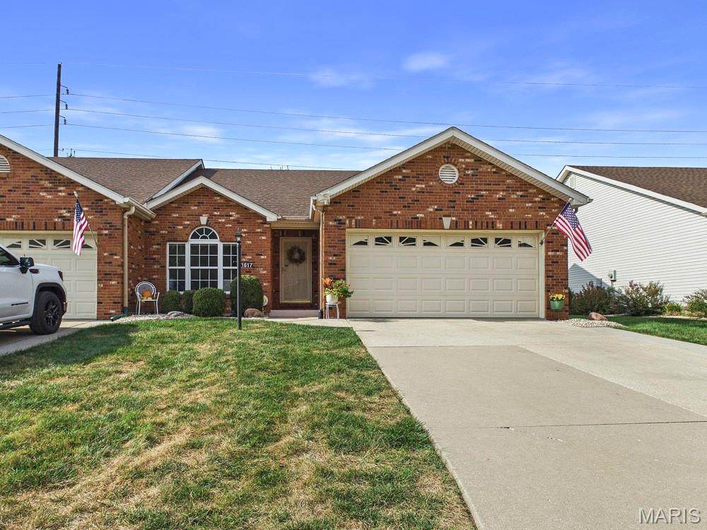 1617 Mont Vista Avenue - Photo 1