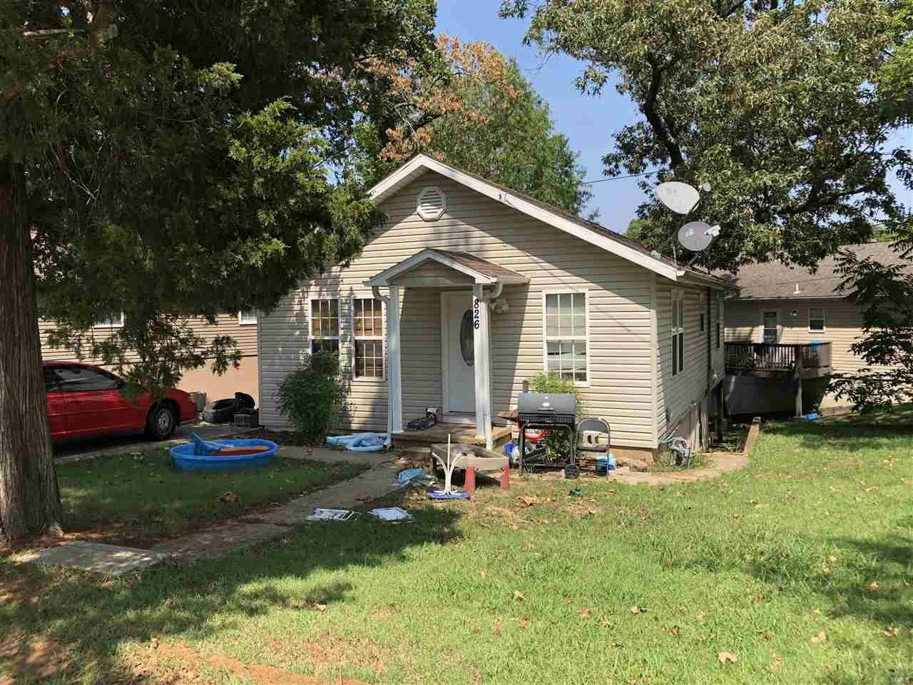 826 S 11th Street - Photo 1