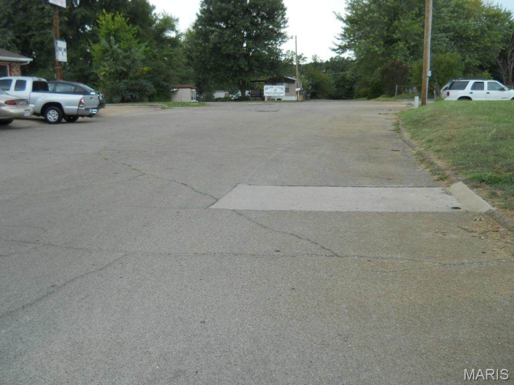 607 Rose Lane - Photo 1