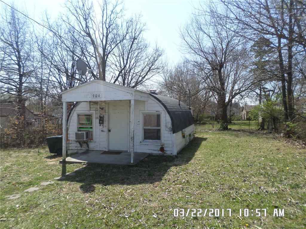 904 Missouri Avenue - Photo 1