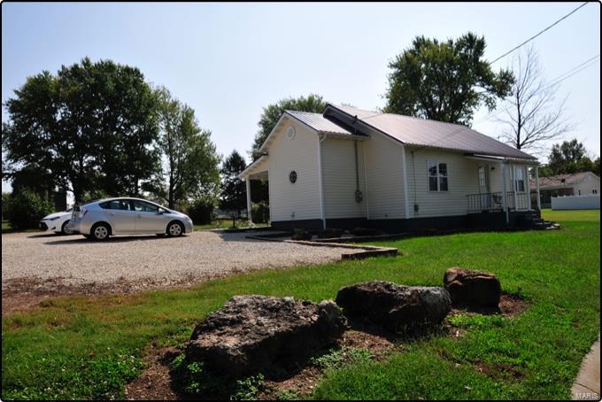 401 S. Bland Avenue - Photo 1