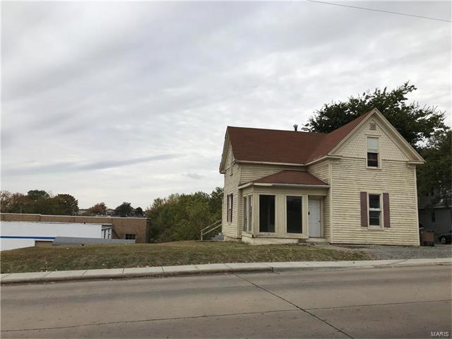 725 Clark Avenue - Photo 1