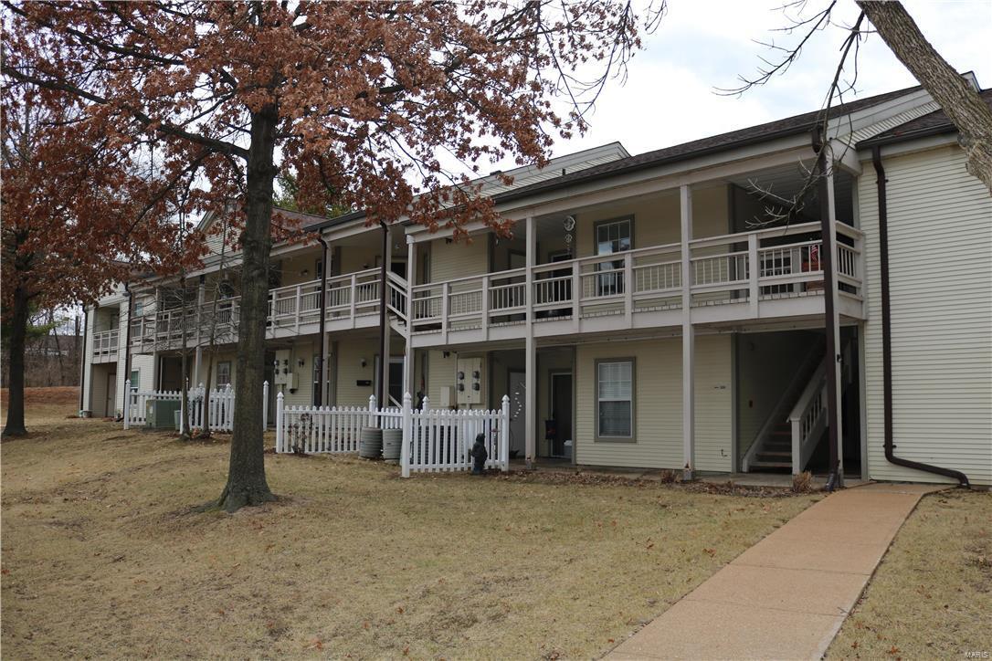 305 Woodland Villas - Photo 1
