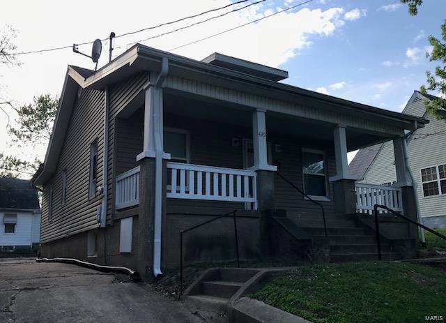 429 West End Boulevard - Photo 1