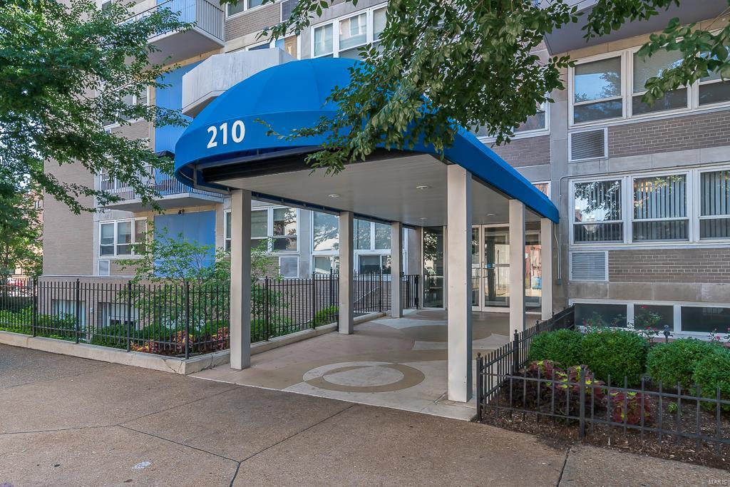 210 17th Street - Photo 1