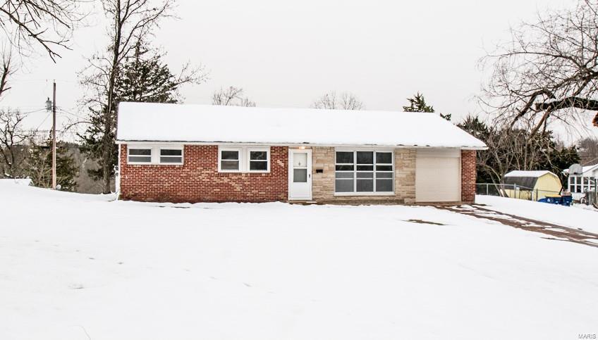607 Edgewood - Photo 1