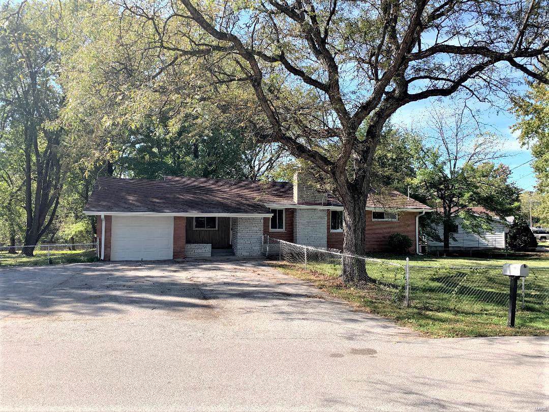 1911 Spruce Street - Photo 1