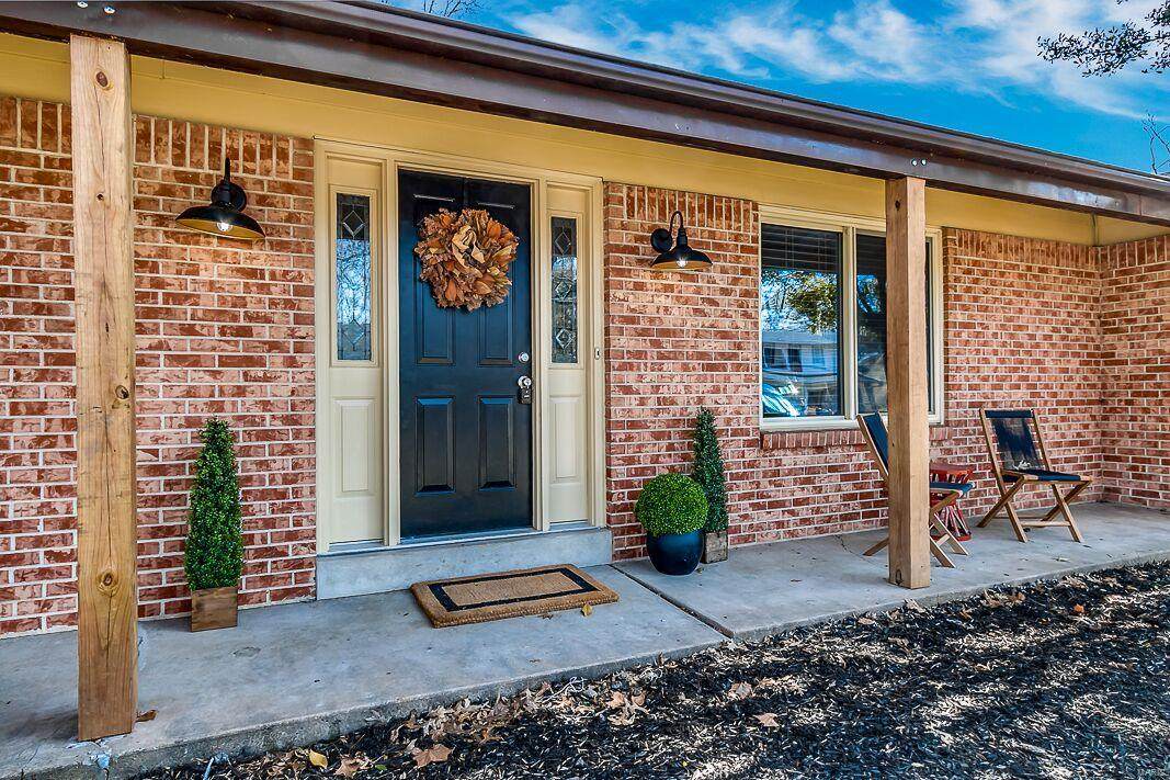 1030 Fernway Lane - Photo 1