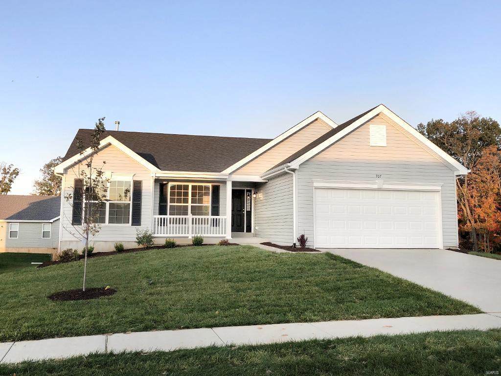 807 Crestwood Court - Photo 1