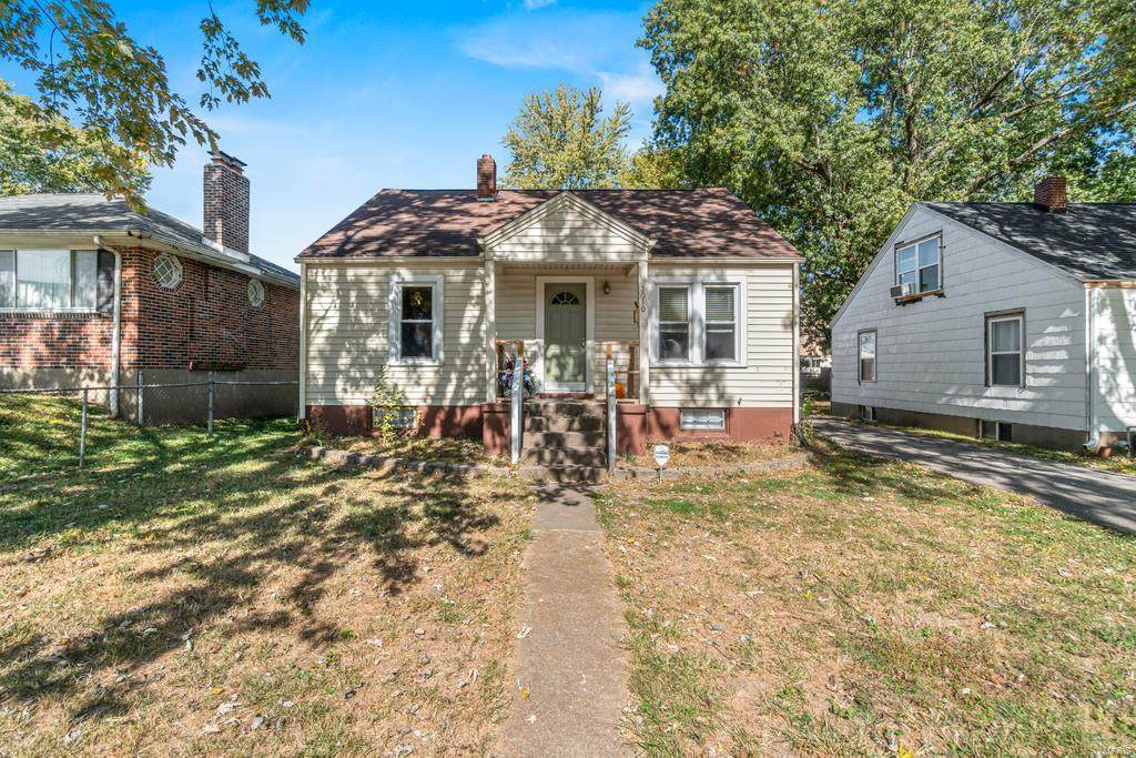 2010 Woodlawn Avenue - Photo 1