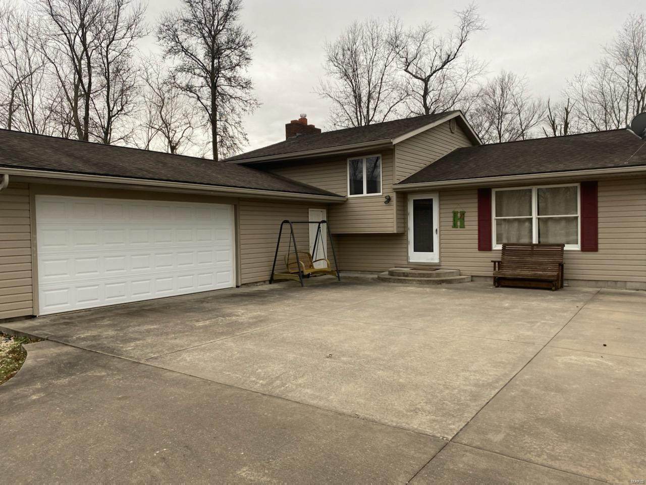 1405 Old Duquoin Road - Photo 1