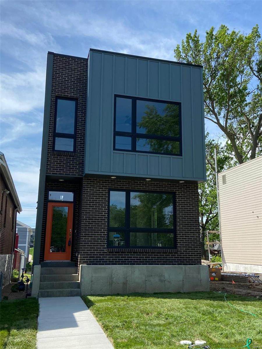 4326 Vista Avenue - Photo 1