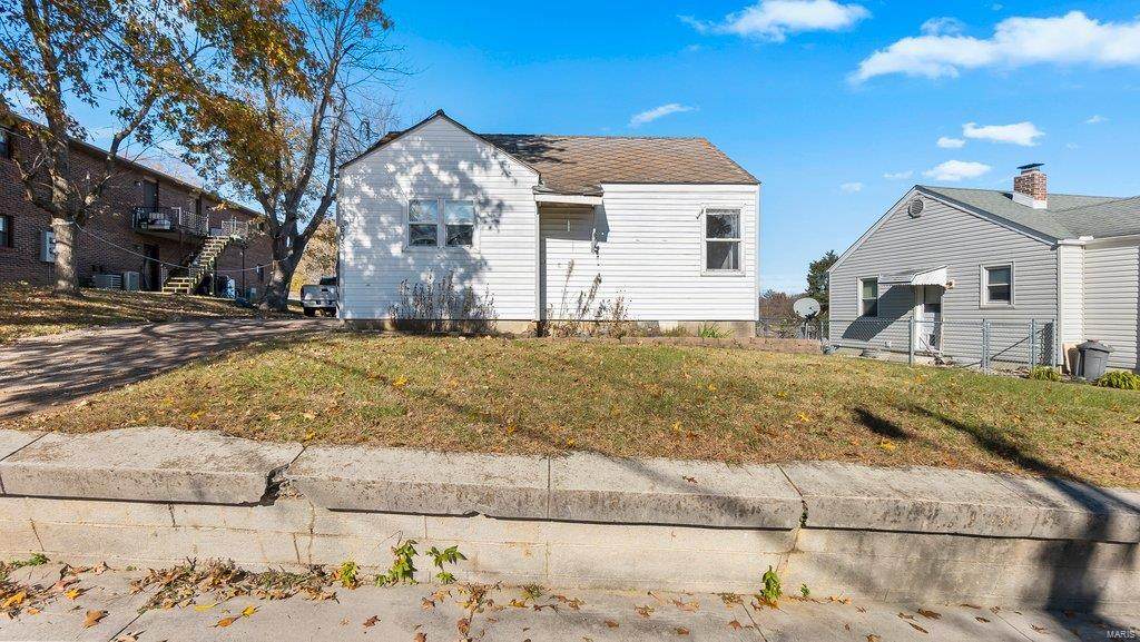 608 Washington - Photo 1