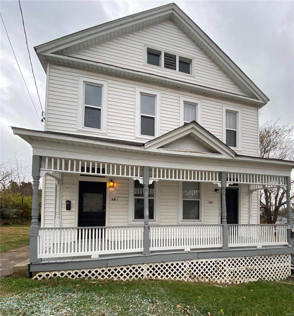 921 7th Street - Photo 1